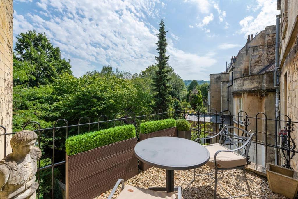 Ferienwohnung Beautiful Studio With Private Outside Terrace Bath Exterior foto